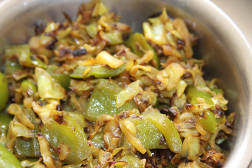 Patta Gobhi Shimla Mirch - Receta de Col con Pimientos