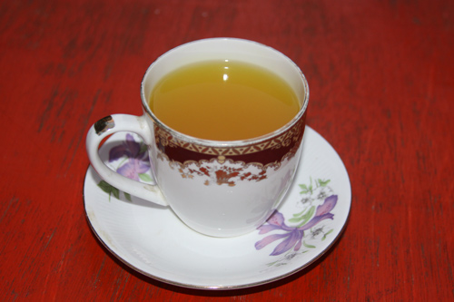 Ayurvedic Hot Lemon Tea Recipe - Winter Tea against Cough, Throat Ache and Cold 